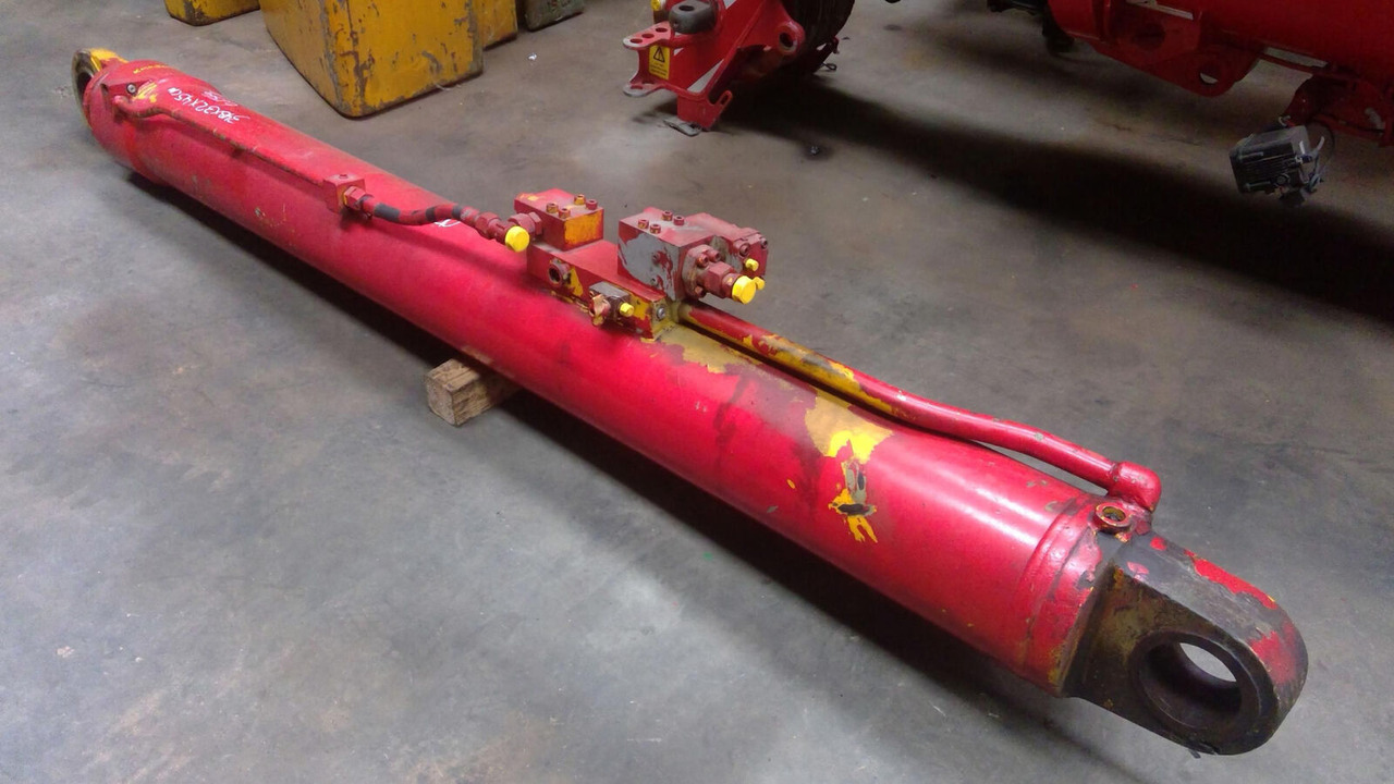 Krupp KMK 3045 boom cylinder - Vérin hydraulique pour Grue mobile: photos 3 Krupp KMK 3045 boom cylinder - Vérin hydraulique pour Grue mobile: photos 3