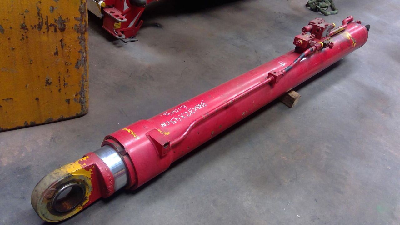 Krupp KMK 3045 boom cylinder - Vérin hydraulique pour Grue mobile: photos 1 Krupp KMK 3045 boom cylinder - Vérin hydraulique pour Grue mobile: photos 1