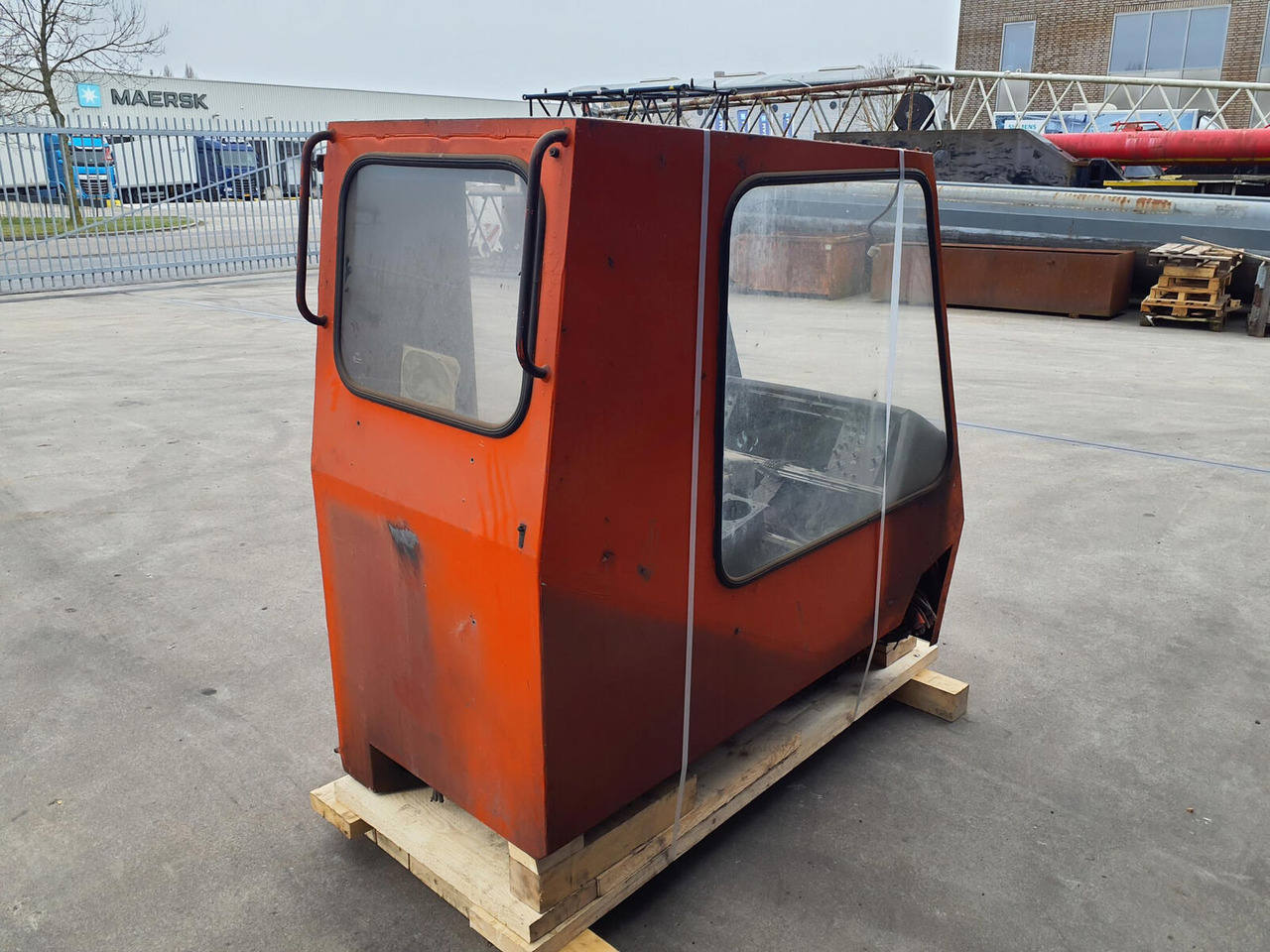 Krupp KMK 3045 upper cabin - Cabine pour Grue mobile: photos 3 Krupp KMK 3045 upper cabin - Cabine pour Grue mobile: photos 3