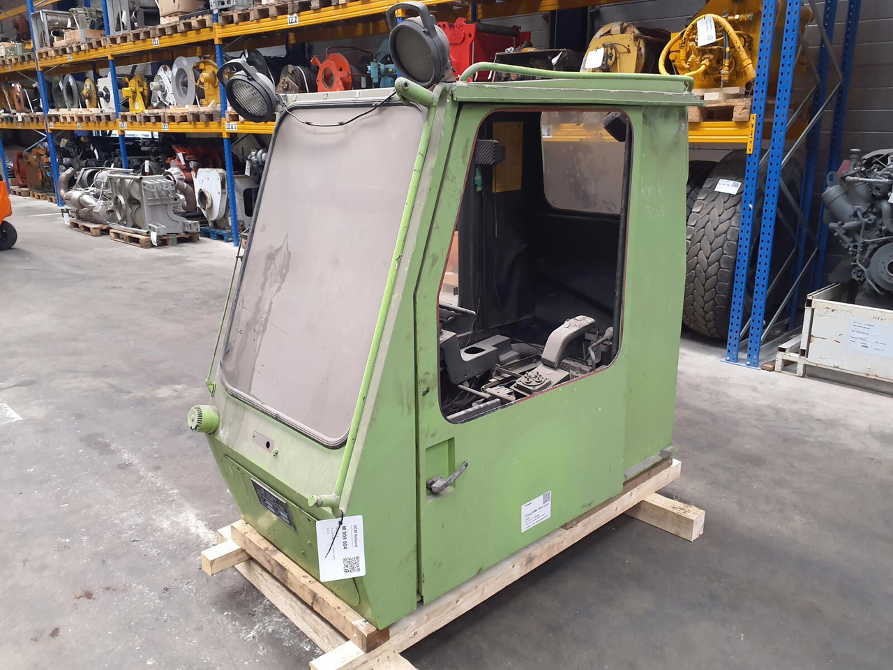 Krupp KMK 3045 upper cabin - Cabine pour Grue mobile: photos 1 Krupp KMK 3045 upper cabin - Cabine pour Grue mobile: photos 1