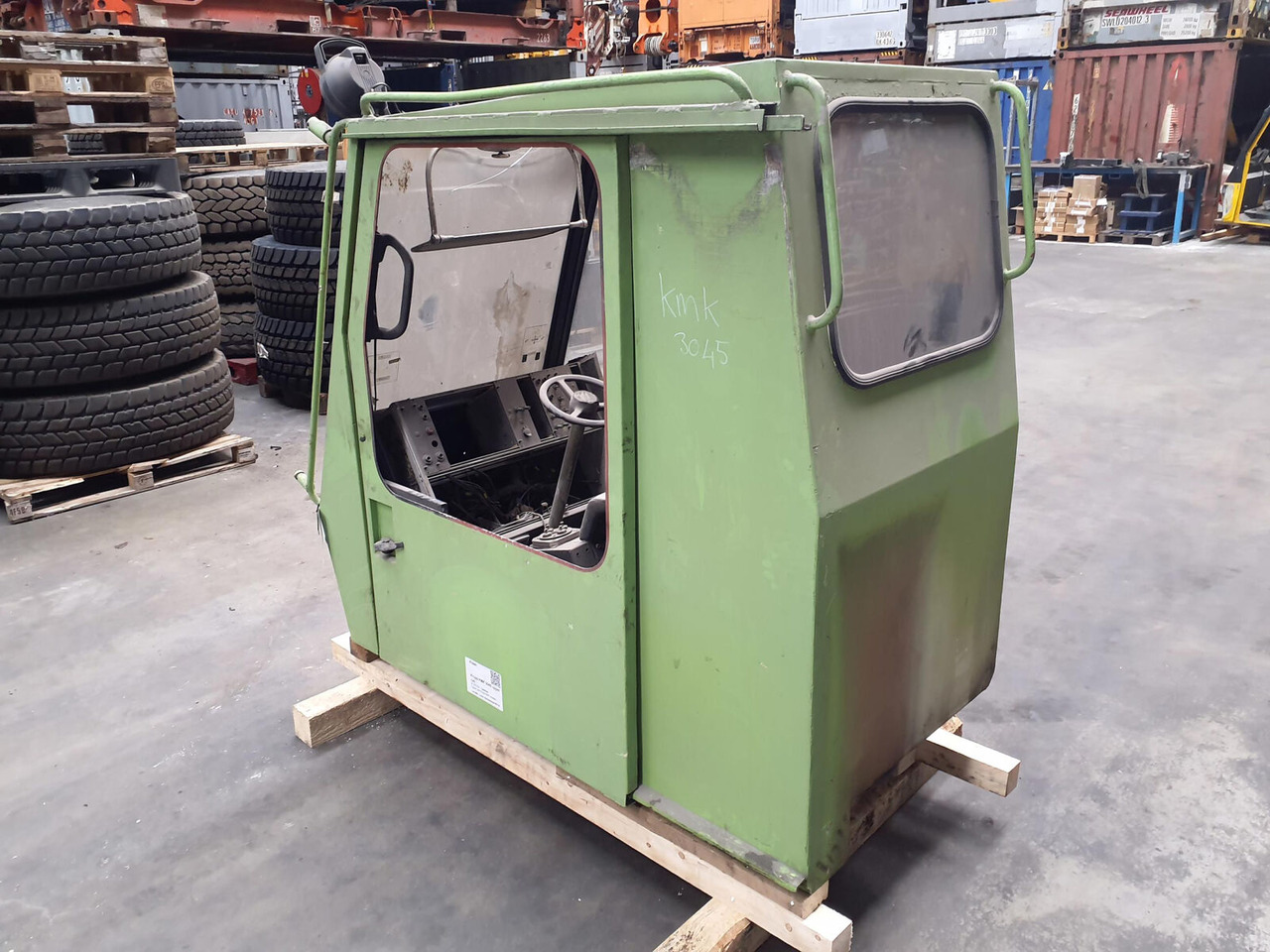 Krupp KMK 3045 upper cabin - Cabine pour Grue mobile: photos 4 Krupp KMK 3045 upper cabin - Cabine pour Grue mobile: photos 4