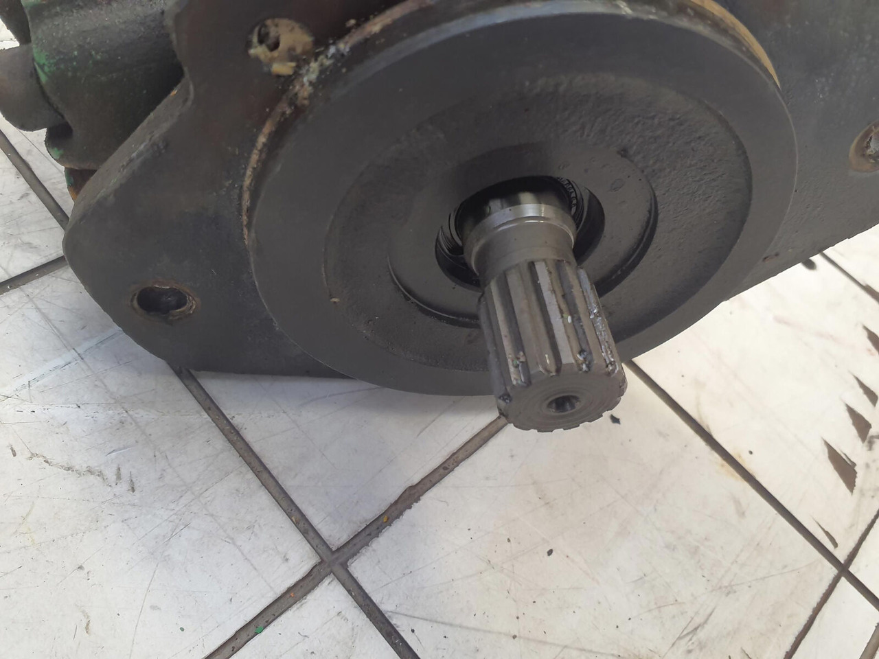 Krupp KMK 5100 3 way gear pump - Pompe hydraulique pour Grue mobile: photos 5 Krupp KMK 5100 3 way gear pump - Pompe hydraulique pour Grue mobile: photos 5