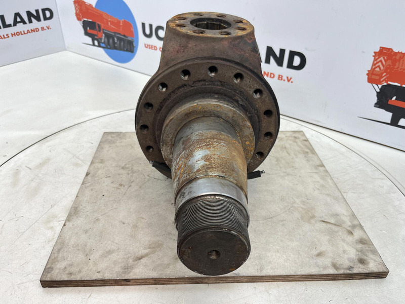 Liebherr LT 1090 Steering knuckle 16 holes - Fusée d'essieu pour Grue: photos 2 Liebherr LT 1090 Steering knuckle 16 holes - Fusée d'essieu pour Grue: photos 2
