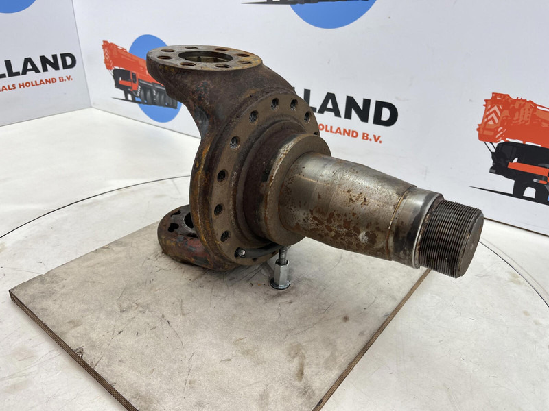 Liebherr LT 1090 Steering knuckle 16 holes - Fusée d'essieu pour Grue: photos 3 Liebherr LT 1090 Steering knuckle 16 holes - Fusée d'essieu pour Grue: photos 3