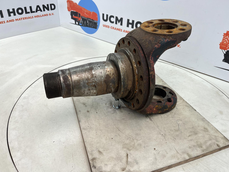 Liebherr LT 1090 Steering knuckle 16 holes - Fusée d'essieu pour Grue: photos 1 Liebherr LT 1090 Steering knuckle 16 holes - Fusée d'essieu pour Grue: photos 1