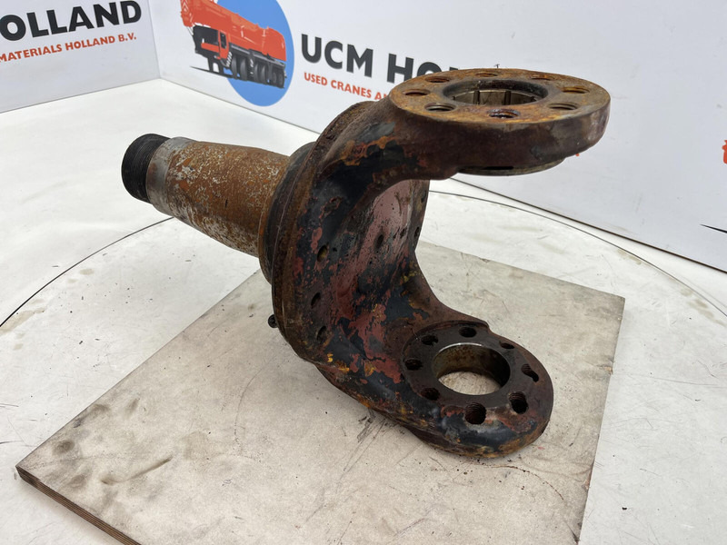 Liebherr LT 1090 Steering knuckle 16 holes - Fusée d'essieu pour Grue: photos 4 Liebherr LT 1090 Steering knuckle 16 holes - Fusée d'essieu pour Grue: photos 4