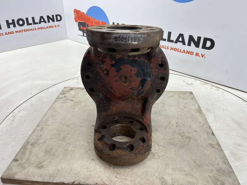 Liebherr LT 1090 Steering knuckle 16 holes - Fusée d'essieu pour Grue: photos 5 Liebherr LT 1090 Steering knuckle 16 holes - Fusée d'essieu pour Grue: photos 5
