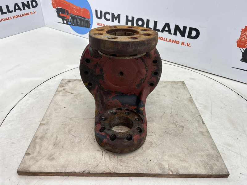 Liebherr LT 1090 Steering knuckle 16 holes - Fusée d'essieu pour Grue: photos 5 Liebherr LT 1090 Steering knuckle 16 holes - Fusée d'essieu pour Grue: photos 5