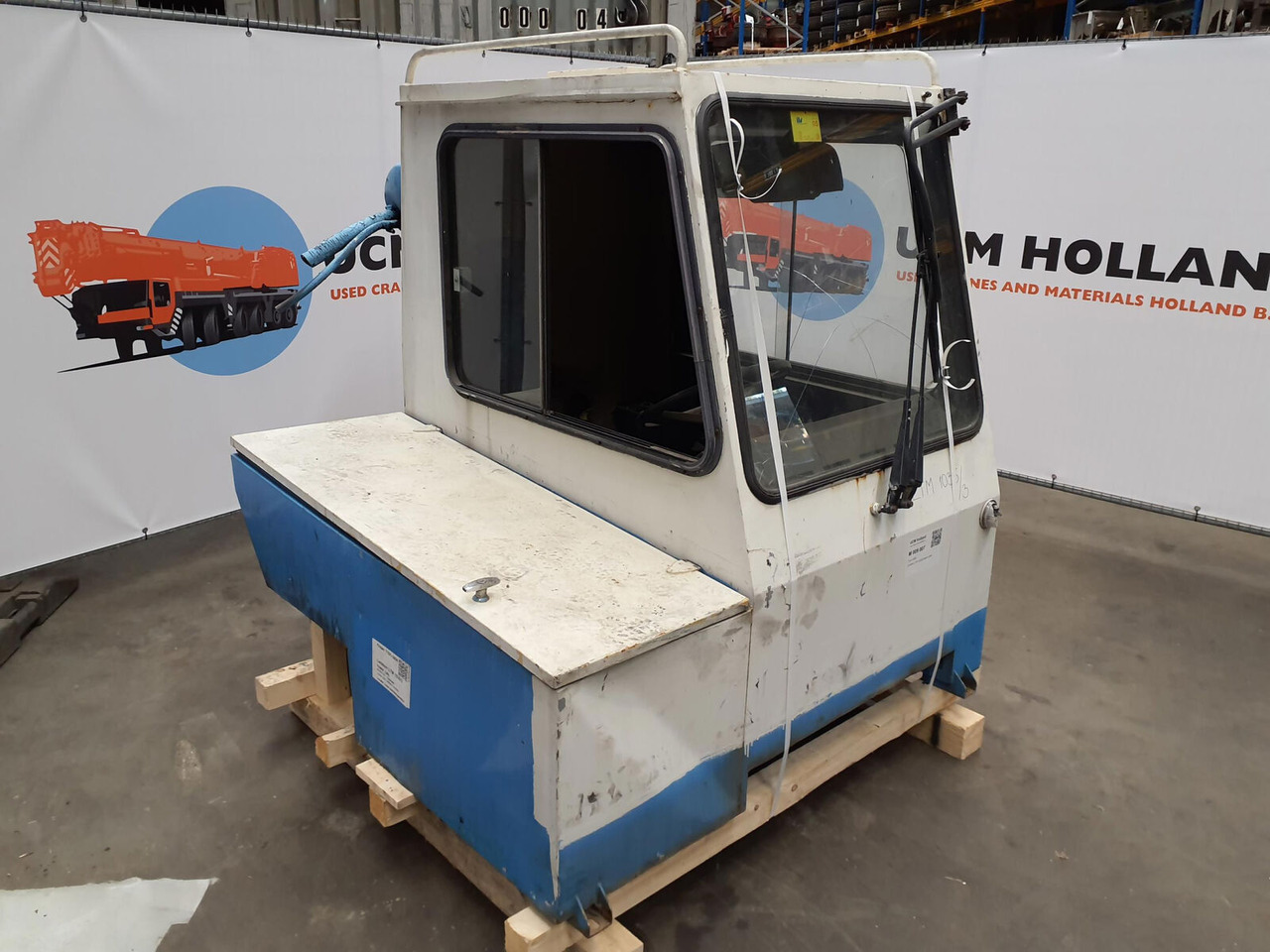 Liebherr LTM 1035/3 lower cabin - Cabine pour Grue mobile: photos 2 Liebherr LTM 1035/3 lower cabin - Cabine pour Grue mobile: photos 2