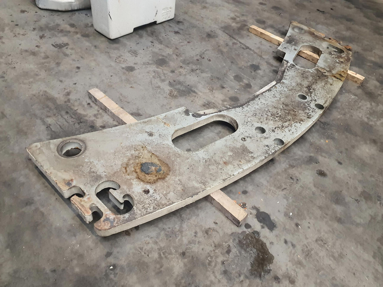 Liebherr LTM 1045-3.1 counterweight 0,6 ton - Contrepoids pour Grue mobile: photos 3 Liebherr LTM 1045-3.1 counterweight 0,6 ton - Contrepoids pour Grue mobile: photos 3