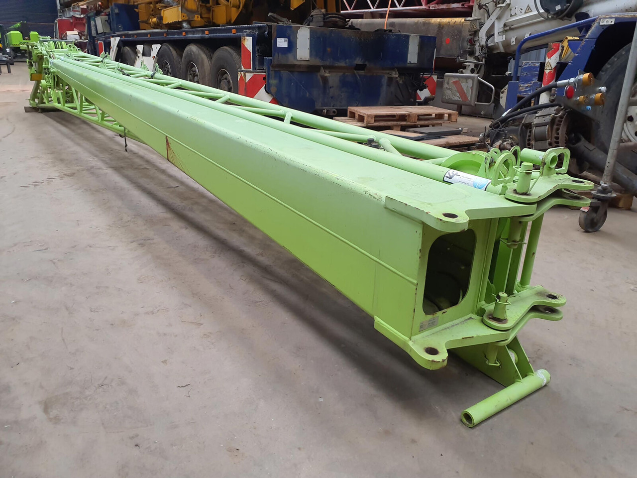 Liebherr LTM 1050-3.1 folding jib - Flèche pour Grue mobile: photos 2 Liebherr LTM 1050-3.1 folding jib - Flèche pour Grue mobile: photos 2