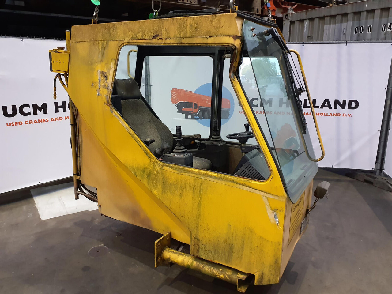 Liebherr LTM 1050 upper cabine - Cabine pour Grue: photos 3 Liebherr LTM 1050 upper cabine - Cabine pour Grue: photos 3