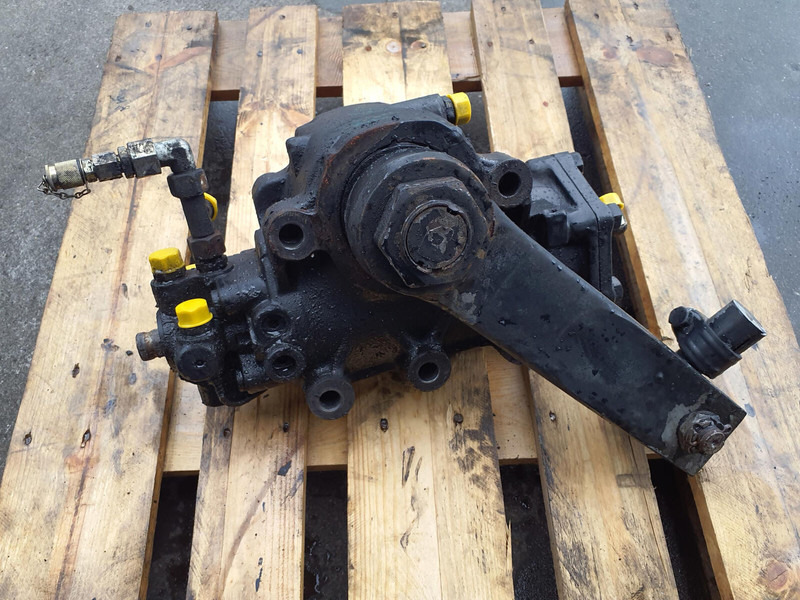Liebherr LTM 1060-2 steering gear - Colonne de direction pour Grue: photos 4 Liebherr LTM 1060-2 steering gear - Colonne de direction pour Grue: photos 4