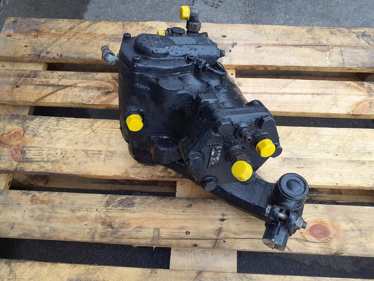 Liebherr LTM 1060-2 steering gear - Boîtier de direction pour Grue mobile: photos 3 Liebherr LTM 1060-2 steering gear - Boîtier de direction pour Grue mobile: photos 3