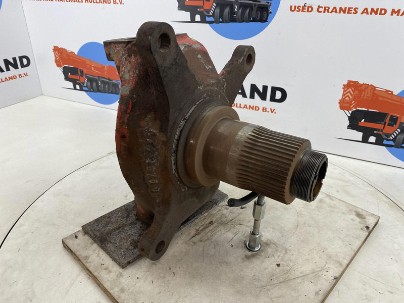 Liebherr LTM 1060 Steering knuckle axle 1 and 2 - Fusée d'essieu pour Grue: photos 3 Liebherr LTM 1060 Steering knuckle axle 1 and 2 - Fusée d'essieu pour Grue: photos 3