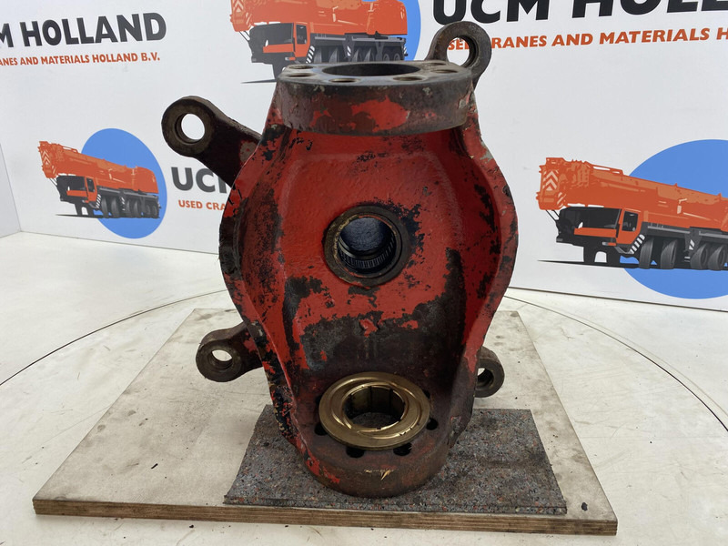Liebherr LTM 1060 Steering knuckle axle 1 and 2 - Fusée d'essieu pour Grue: photos 5 Liebherr LTM 1060 Steering knuckle axle 1 and 2 - Fusée d'essieu pour Grue: photos 5
