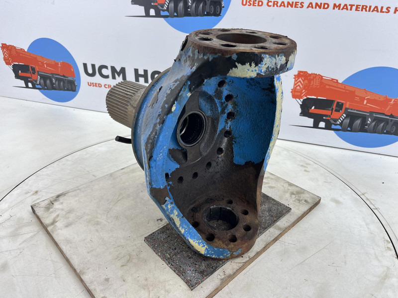 Liebherr LTM 1070 Steering knuckle 16 holes axle 4 - Fusée d'essieu pour Grue: photos 4 Liebherr LTM 1070 Steering knuckle 16 holes axle 4 - Fusée d'essieu pour Grue: photos 4