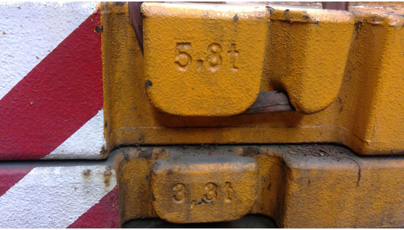 Liebherr LTM 1080-1 counterweight 5,8 ton - Contrepoids pour Engins de chantier: photos 5 Liebherr LTM 1080-1 counterweight 5,8 ton - Contrepoids pour Engins de chantier: photos 5