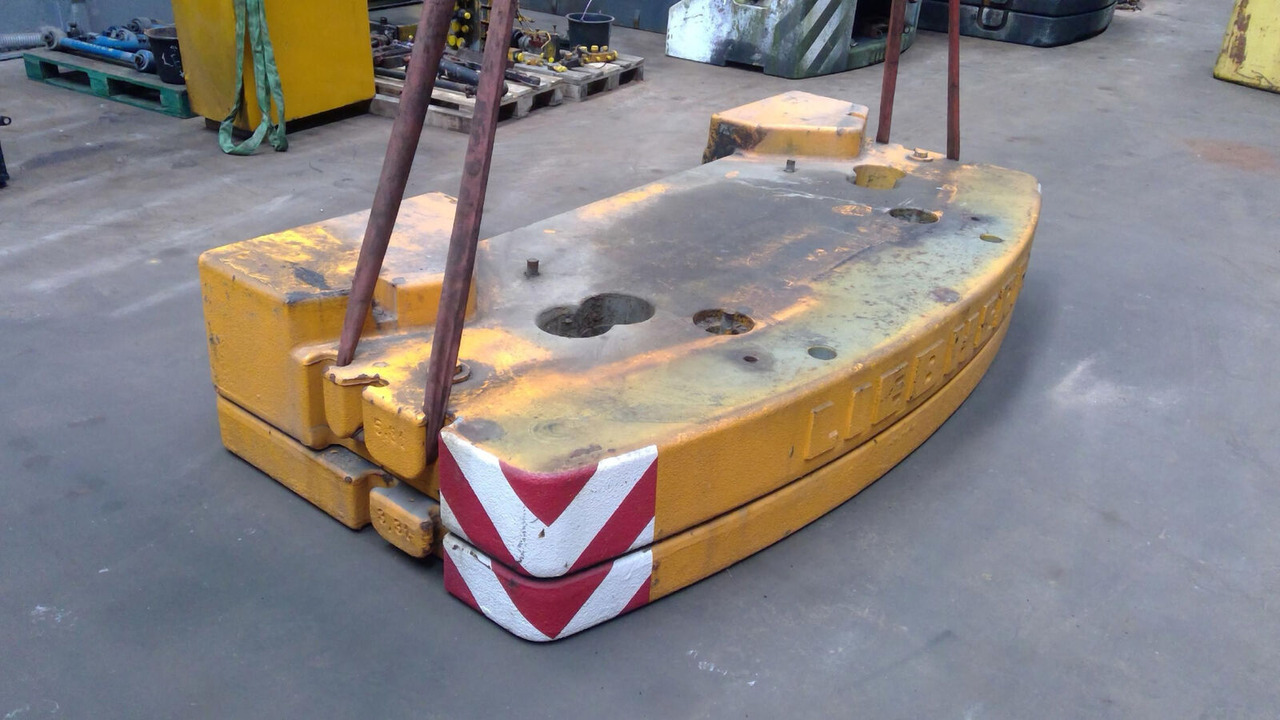 Liebherr LTM 1080-1 counterweight 5,8 ton - Contrepoids pour Grue mobile: photos 2 Liebherr LTM 1080-1 counterweight 5,8 ton - Contrepoids pour Grue mobile: photos 2