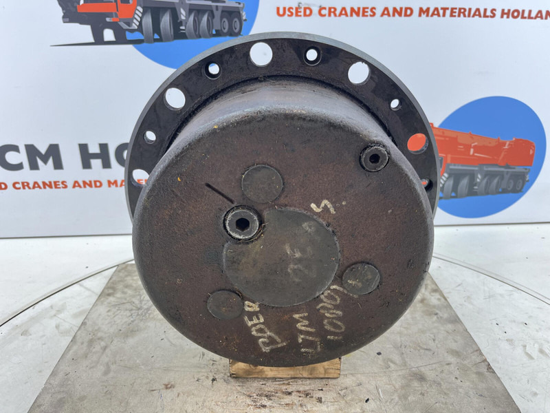 Liebherr LTM 1080/1 planetary gear 22-25-74-40-3pl-H135-46 - Suspension pour Grue: photos 1 Liebherr LTM 1080/1 planetary gear 22-25-74-40-3pl-H135-46 - Suspension pour Grue: photos 1