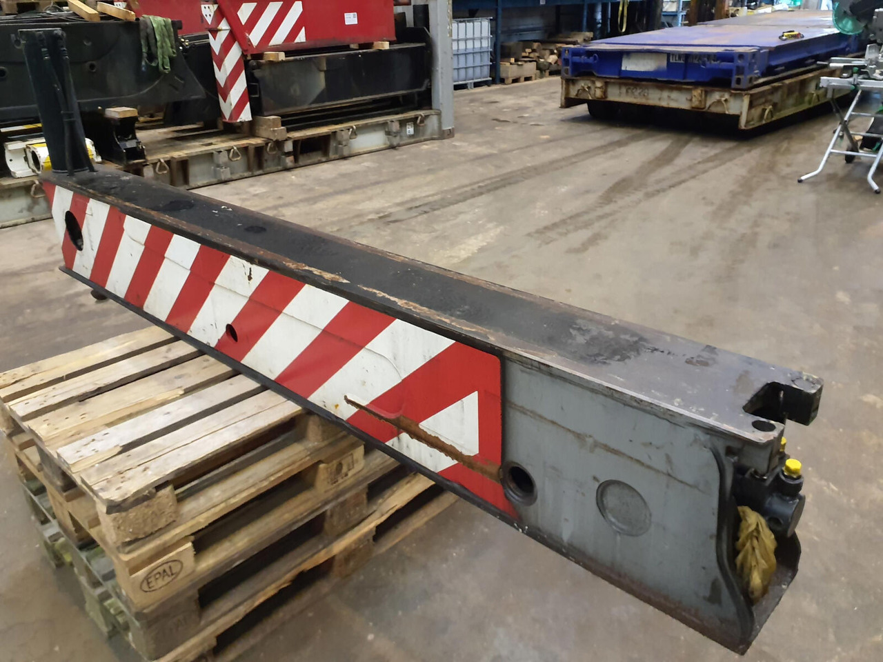 Liebherr LTM 1080-1 sliding beam complete front - Suspension pour Grue: photos 4 Liebherr LTM 1080-1 sliding beam complete front - Suspension pour Grue: photos 4