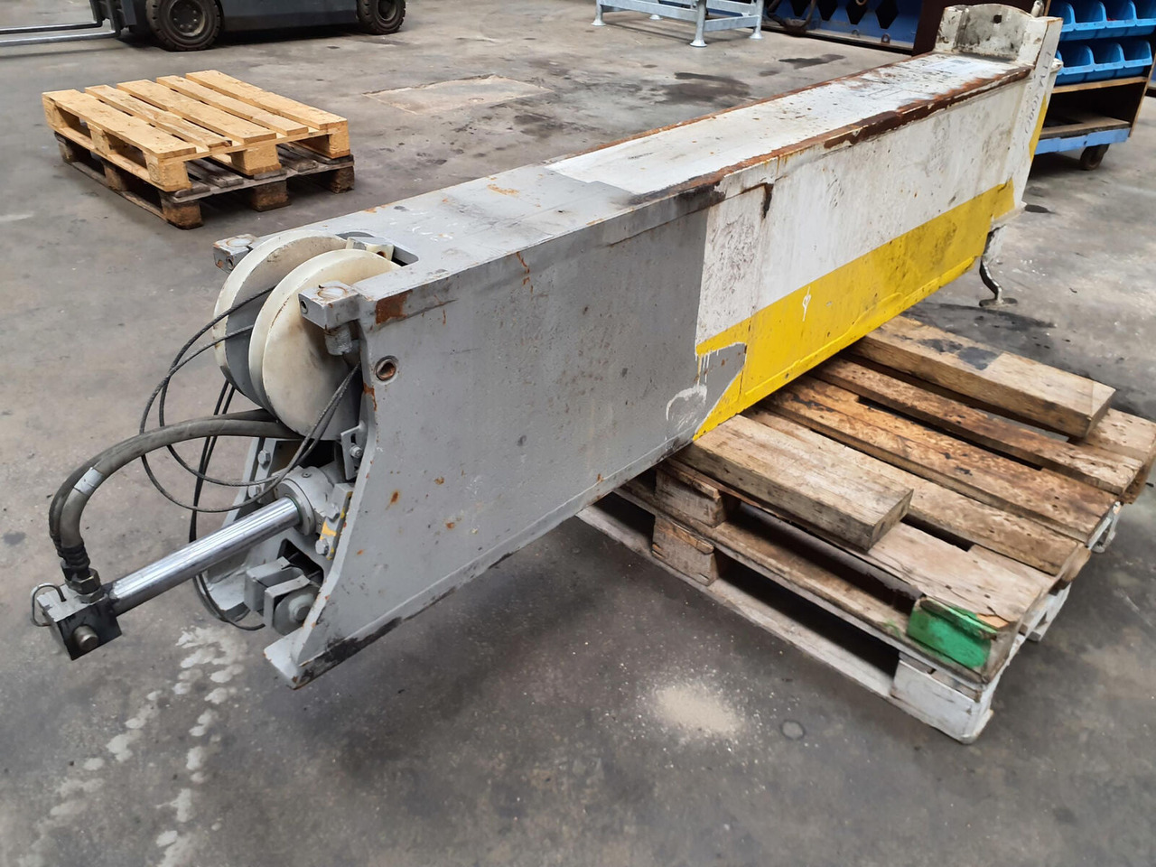 Liebherr LTM 1090-2 outrigger beam - Suspension pour Grue: photos 3 Liebherr LTM 1090-2 outrigger beam - Suspension pour Grue: photos 3