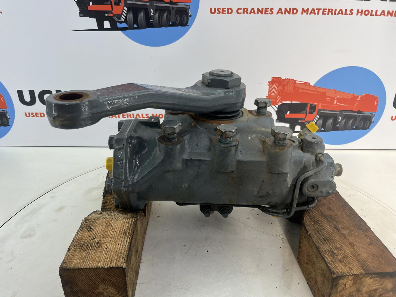 Liebherr LTM 1130-5.1 steering box - Boîtier de direction pour Grue mobile: photos 3 Liebherr LTM 1130-5.1 steering box - Boîtier de direction pour Grue mobile: photos 3
