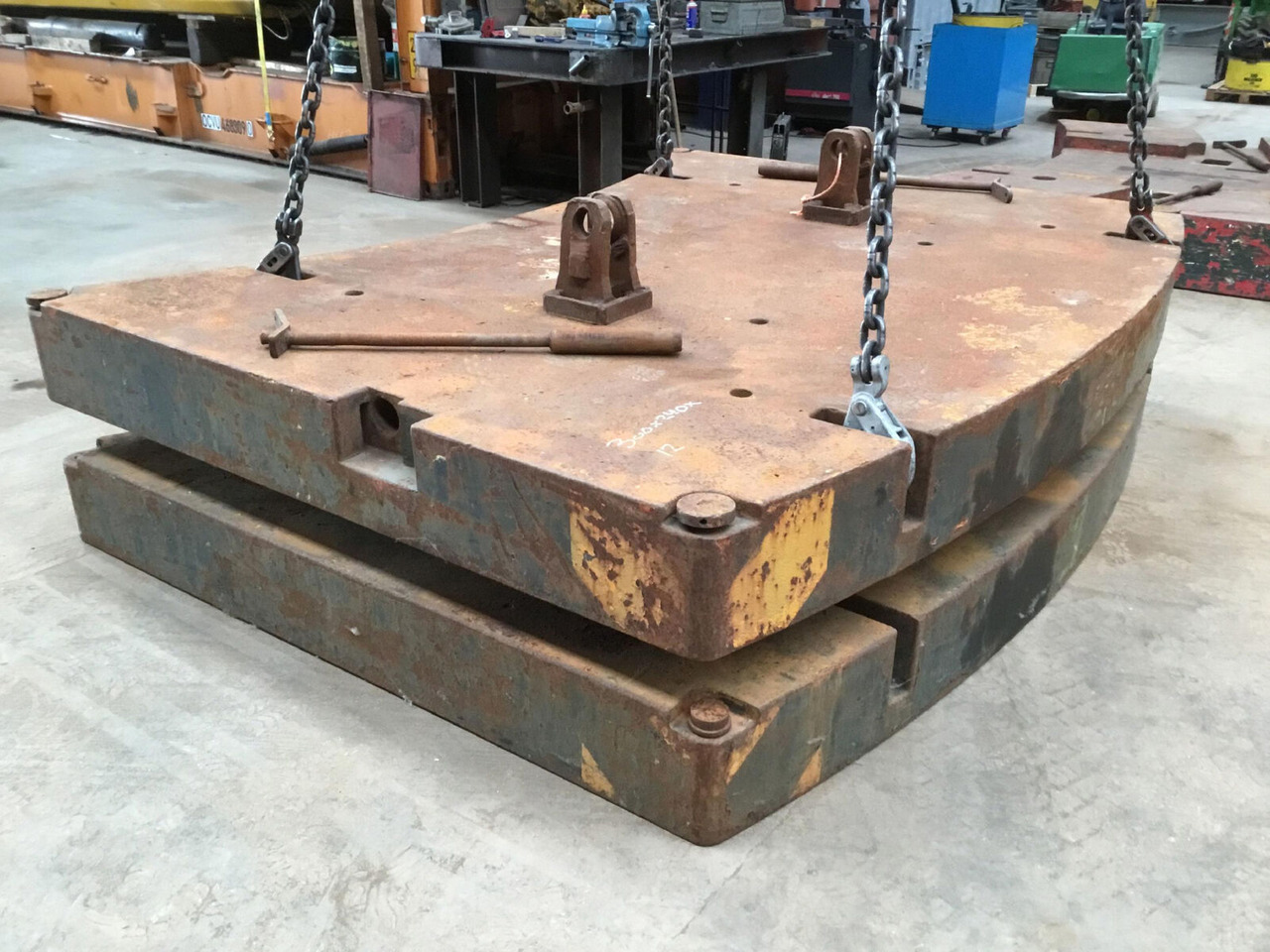 Liebherr LTM 1160 counterweight 12,0 ton - Contrepoids pour Grue mobile: photos 2 Liebherr LTM 1160 counterweight 12,0 ton - Contrepoids pour Grue mobile: photos 2