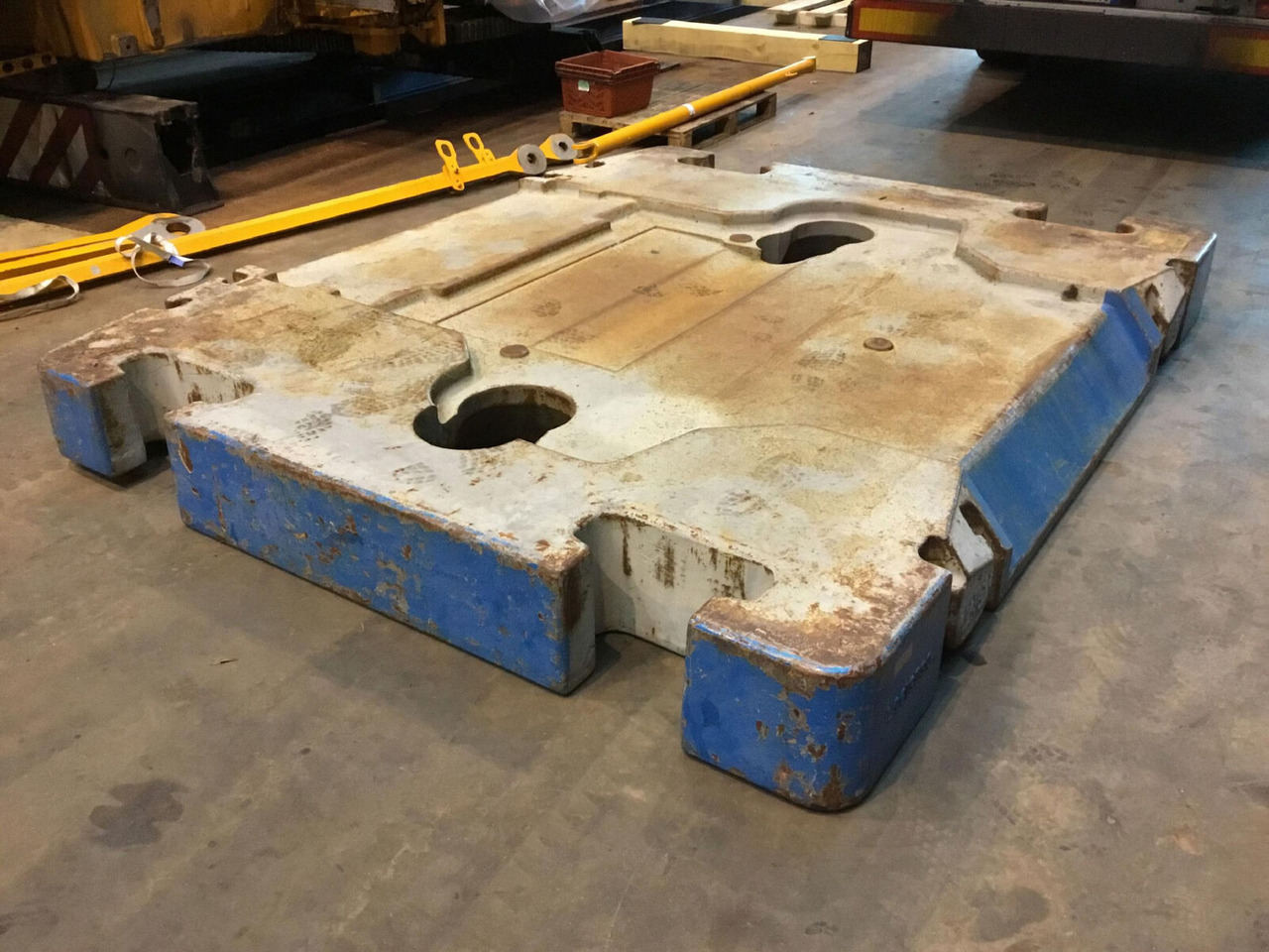 Liebherr LTM 1250-6.1 counterweight 12,5 ton - Contrepoids pour Grue mobile: photos 4 Liebherr LTM 1250-6.1 counterweight 12,5 ton - Contrepoids pour Grue mobile: photos 4