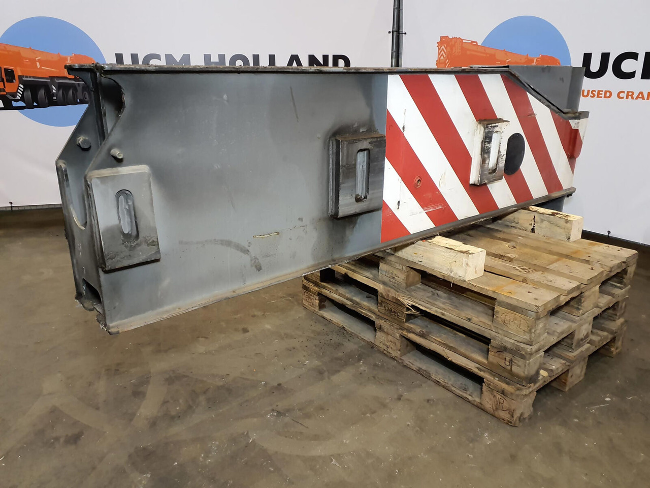 Liebherr LTM 1250-6.1 outriggerbeam front with support cylinder - Suspension pour Grue: photos 4 Liebherr LTM 1250-6.1 outriggerbeam front with support cylinder - Suspension pour Grue: photos 4