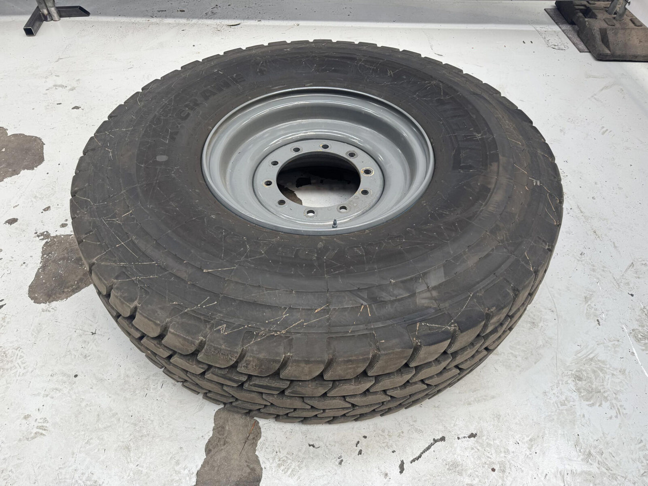 Liebherr Wheel 445/95 R25 10 12 1p - Roue complète pour Grue: photos 1 Liebherr Wheel 445/95 R25 10 12 1p - Roue complète pour Grue: photos 1