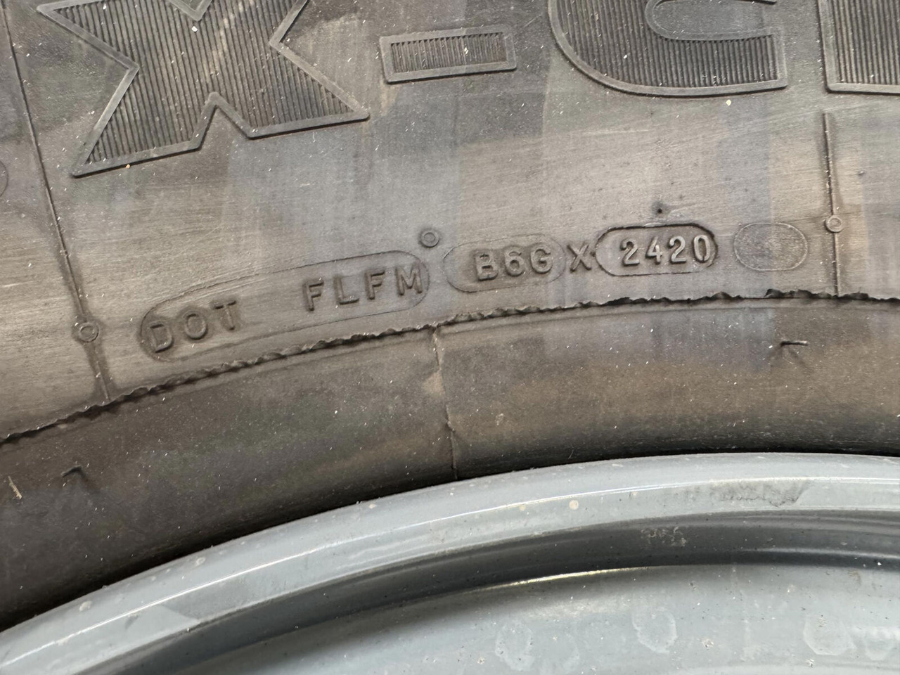 Liebherr Wheel 445/95R25 10 12 1p - Roue complète: photos 5 Liebherr Wheel 445/95R25 10 12 1p - Roue complète: photos 5
