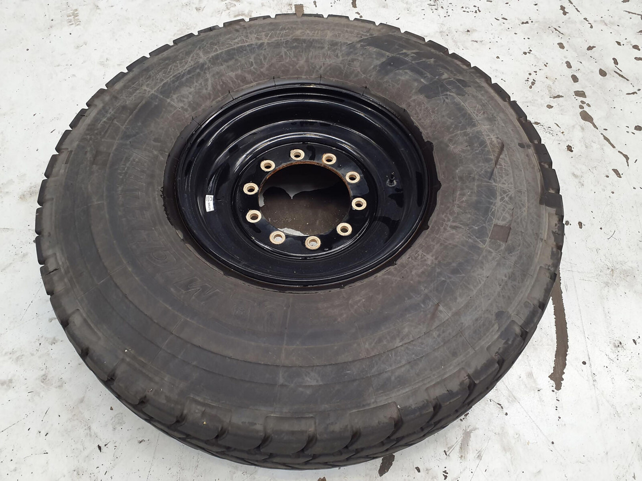 Liebherr Wheel 445/95R25 10 12 1p - Roue complète pour Grue: photos 2 Liebherr Wheel 445/95R25 10 12 1p - Roue complète pour Grue: photos 2