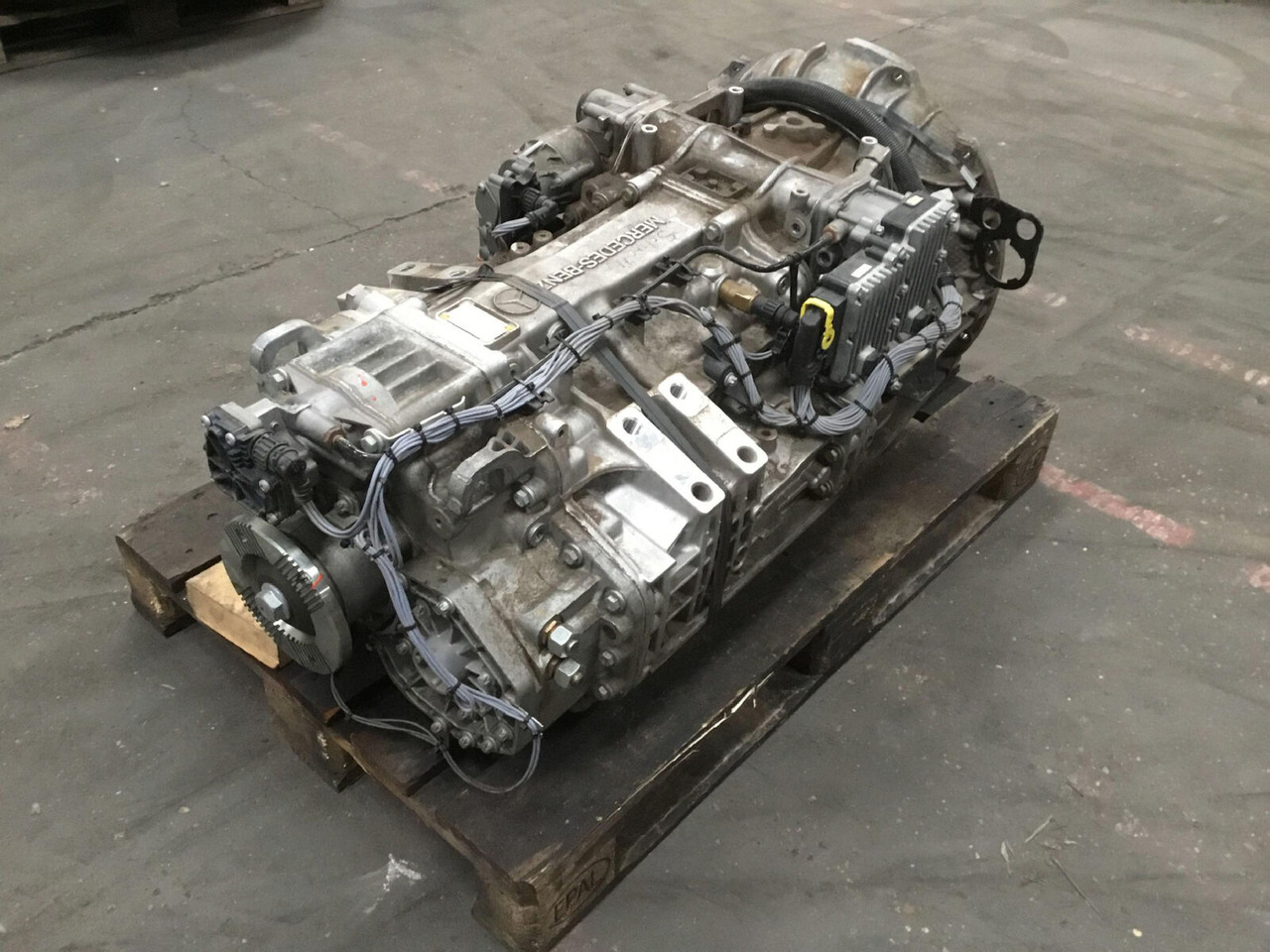 Mercedes-Benz GMK 4100, 4100-L, 5095, 5110-1, 5130 -2 gearbox G240-16 - Boîte de vitesse pour Grue mobile: photos 2 Mercedes-Benz GMK 4100, 4100-L, 5095, 5110-1, 5130 -2 gearbox G240-16 - Boîte de vitesse pour Grue mobile: photos 2