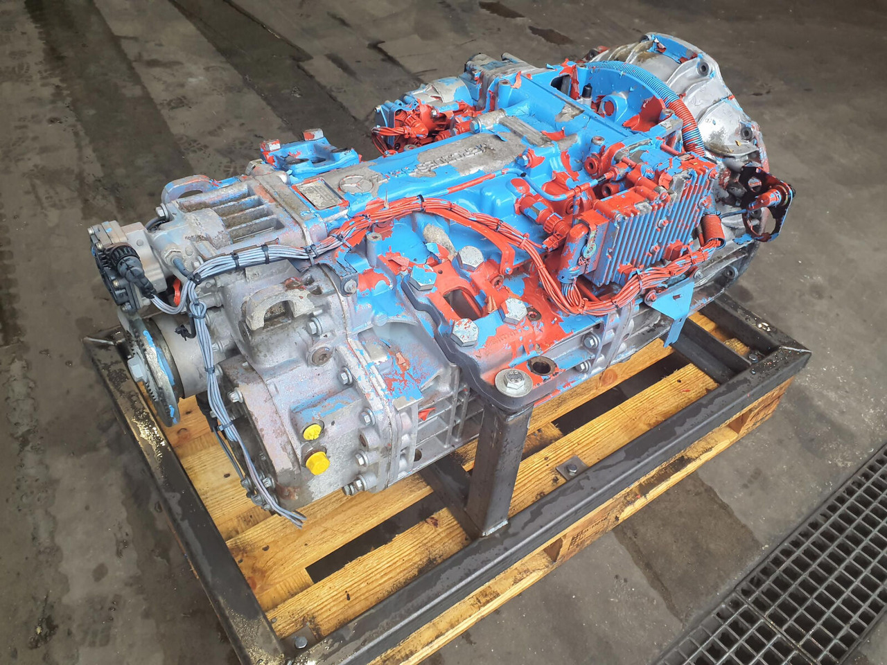 Mercedes-Benz GMK 5130-1 gearbox Mercedes G240-16 - Boîte de vitesse pour Grue mobile: photos 1 Mercedes-Benz GMK 5130-1 gearbox Mercedes G240-16 - Boîte de vitesse pour Grue mobile: photos 1
