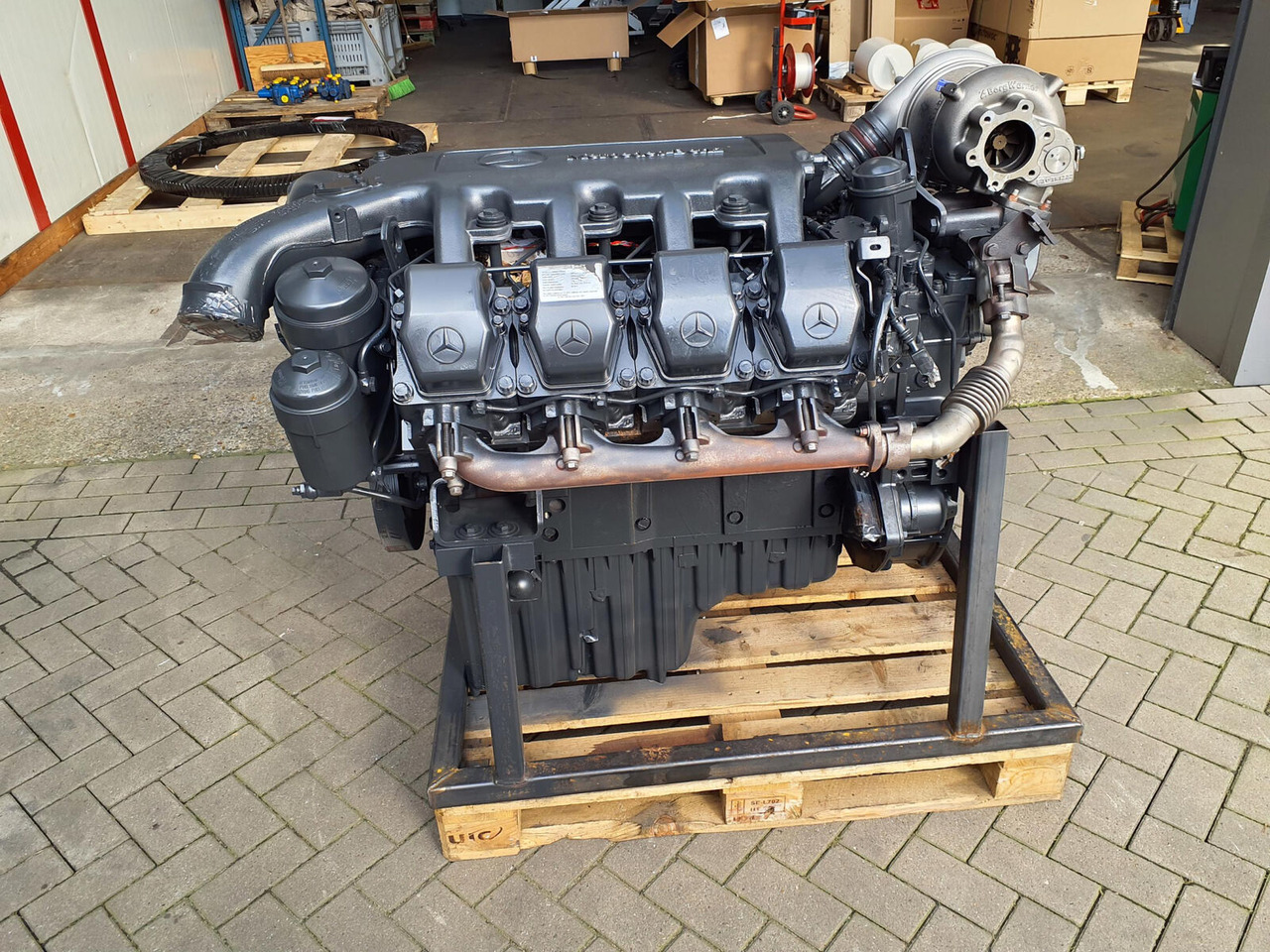 Mercedes-Benz GMK 6400 engine OM502LA - Moteur pour Grue mobile: photos 1 Mercedes-Benz GMK 6400 engine OM502LA - Moteur pour Grue mobile: photos 1