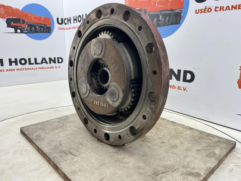 Planetary gear 17-24-N/A-32-3pl-H85-N/A - Suspension pour Grue: photos 3 Planetary gear 17-24-N/A-32-3pl-H85-N/A - Suspension pour Grue: photos 3