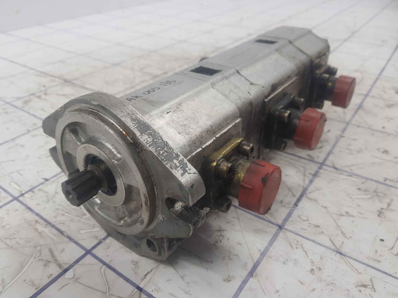 Sauer Sundstrand 3 way gear pump - Pompe hydraulique pour Grue mobile: photos 2 Sauer Sundstrand 3 way gear pump - Pompe hydraulique pour Grue mobile: photos 2