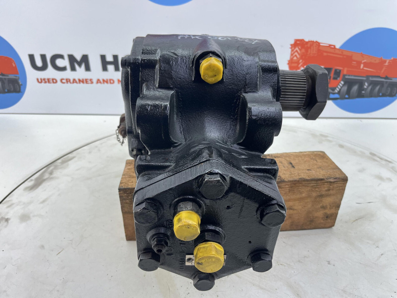 Spierings SK 477 AT4 steering box - Boîtier de direction pour Grue: photos 4 Spierings SK 477 AT4 steering box - Boîtier de direction pour Grue: photos 4