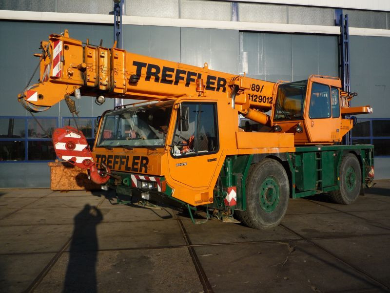 Tadano Faun ATF 30-2 for parts - Grue tout-terrain: photos 1 Tadano Faun ATF 30-2 for parts - Grue tout-terrain: photos 1
