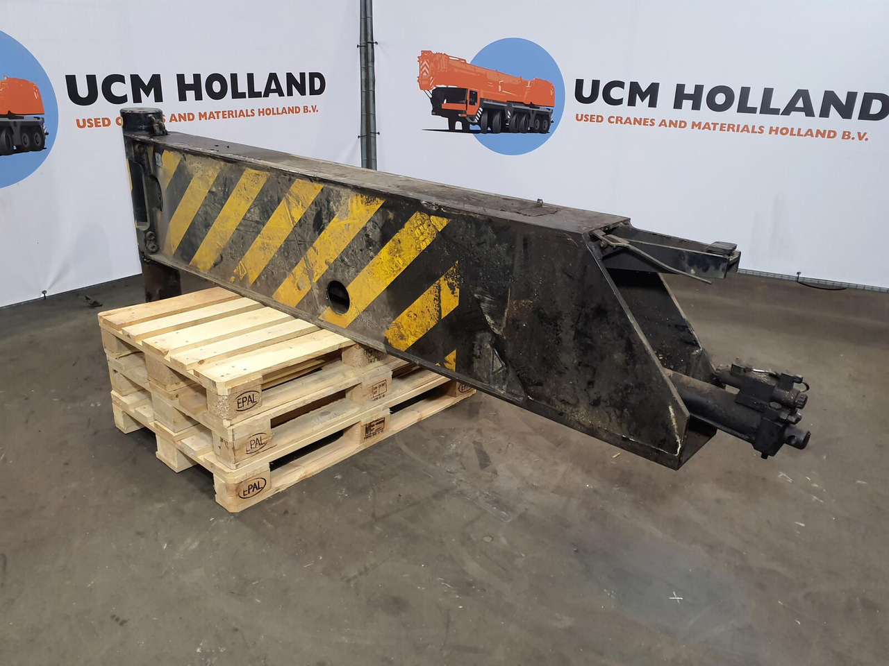 Terex AC 100 outrigger beam complete front - Suspension pour Grue: photos 3 Terex AC 100 outrigger beam complete front - Suspension pour Grue: photos 3