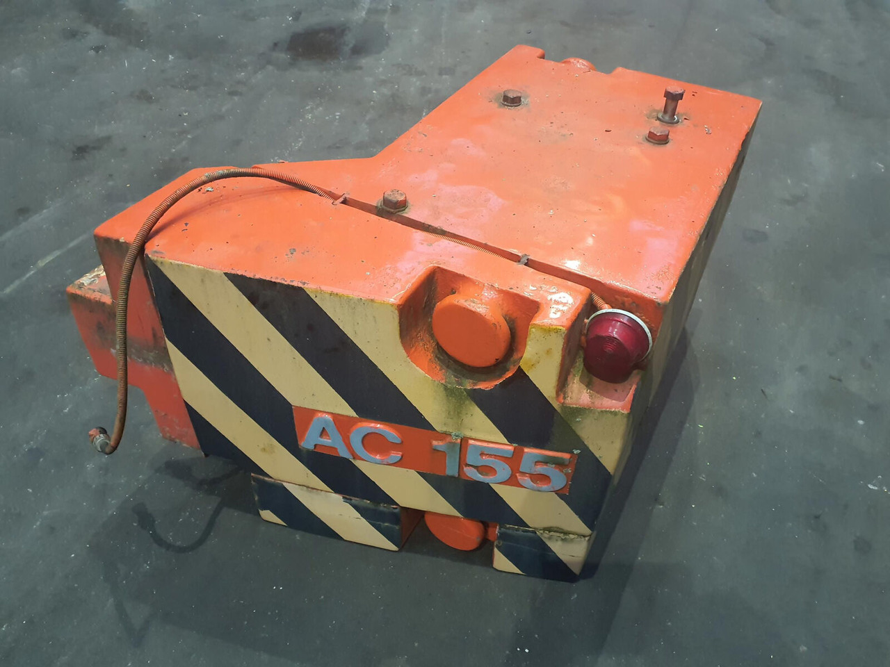 Terex AC 155 counterweight 1.2t + 0,3t right - Contrepoids pour Grue mobile: photos 1 Terex AC 155 counterweight 1.2t + 0,3t right - Contrepoids pour Grue mobile: photos 1