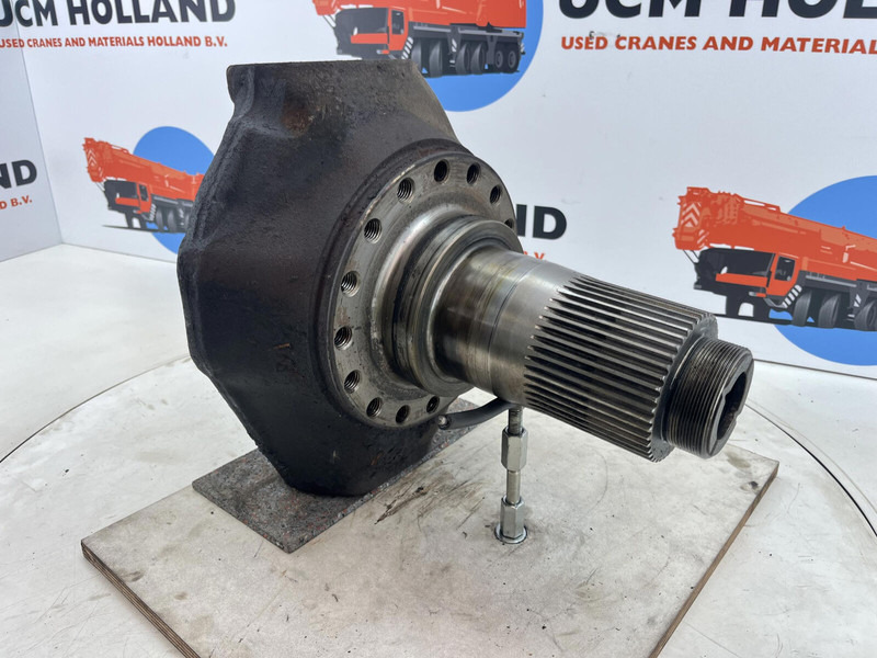 Terex AC 155 steering knuckle 16 holes axle 3 - Fusée d'essieu pour Grue: photos 3 Terex AC 155 steering knuckle 16 holes axle 3 - Fusée d'essieu pour Grue: photos 3