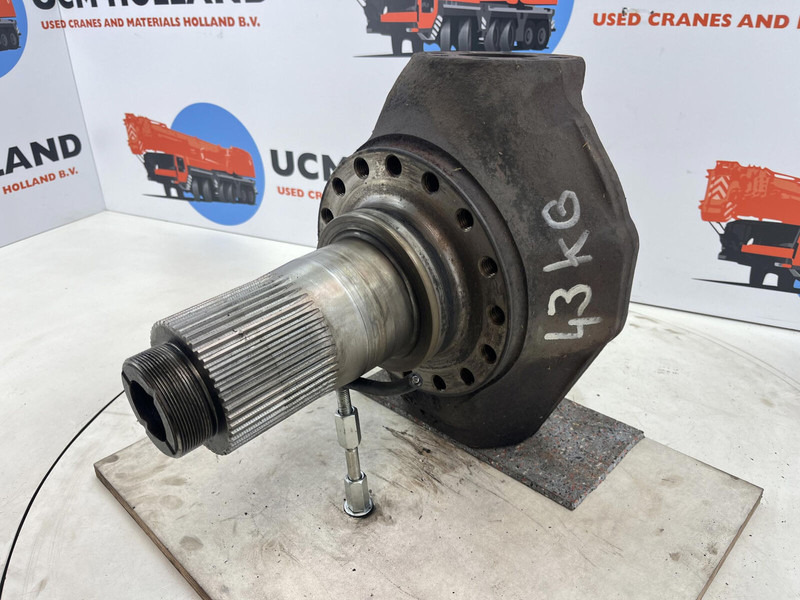 Terex AC 155 steering knuckle 16 holes axle 3 - Fusée d'essieu pour Grue: photos 1 Terex AC 155 steering knuckle 16 holes axle 3 - Fusée d'essieu pour Grue: photos 1