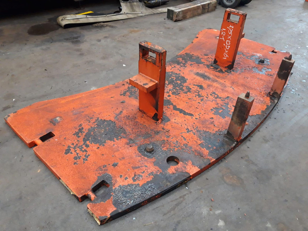 Terex AC 205 counterweight 1,2 ton - Contrepoids pour Grue mobile: photos 3 Terex AC 205 counterweight 1,2 ton - Contrepoids pour Grue mobile: photos 3