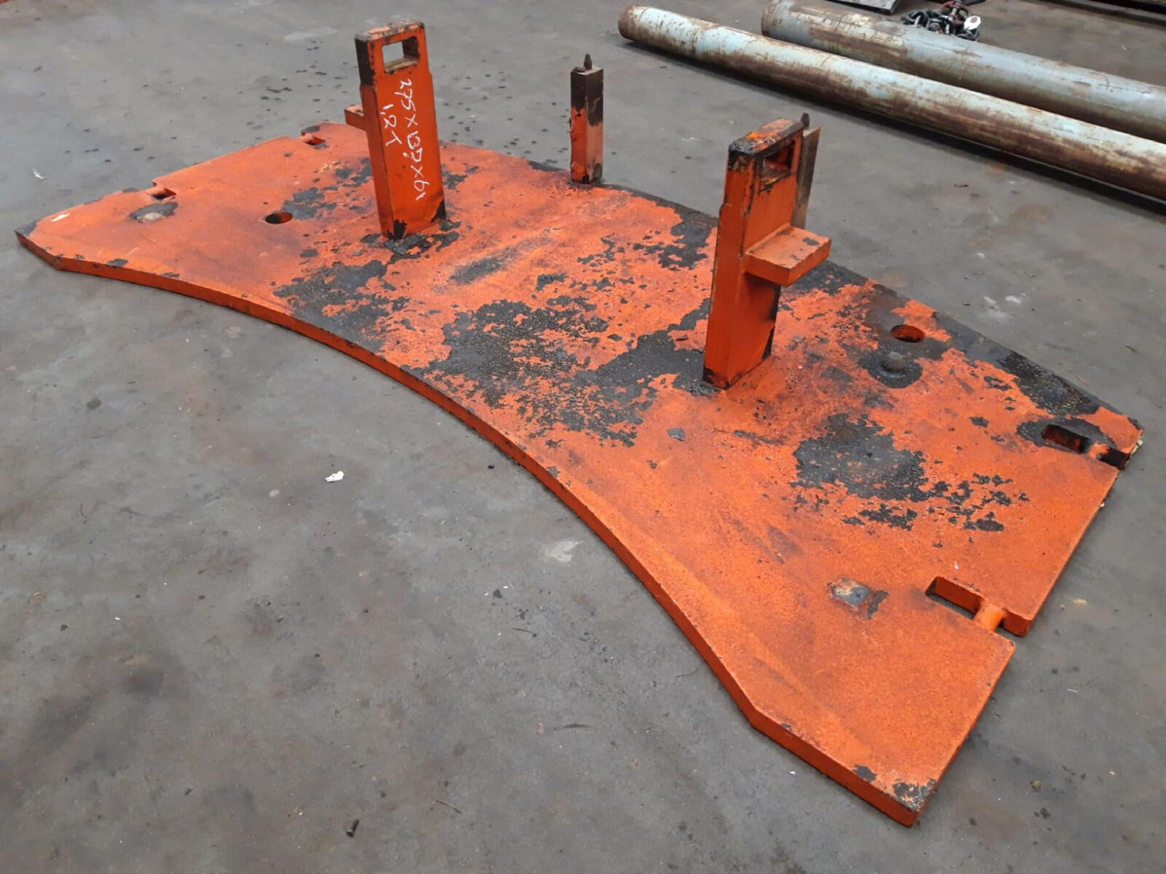 Terex AC 205 counterweight 1,2 ton - Contrepoids pour Grue mobile: photos 1 Terex AC 205 counterweight 1,2 ton - Contrepoids pour Grue mobile: photos 1