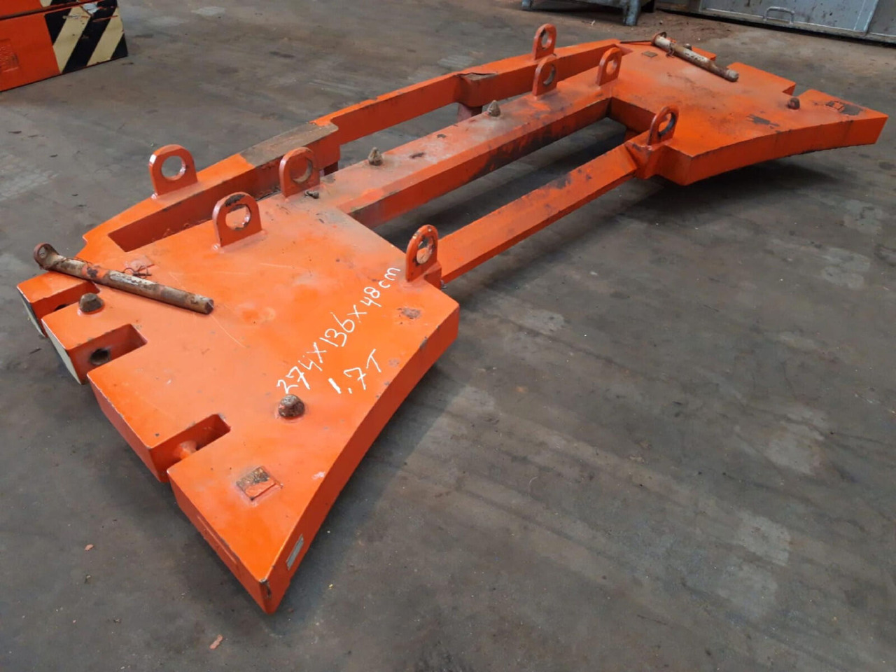 Terex AC 205 counterweight 1,7 ton - Contrepoids pour Grue mobile: photos 3 Terex AC 205 counterweight 1,7 ton - Contrepoids pour Grue mobile: photos 3