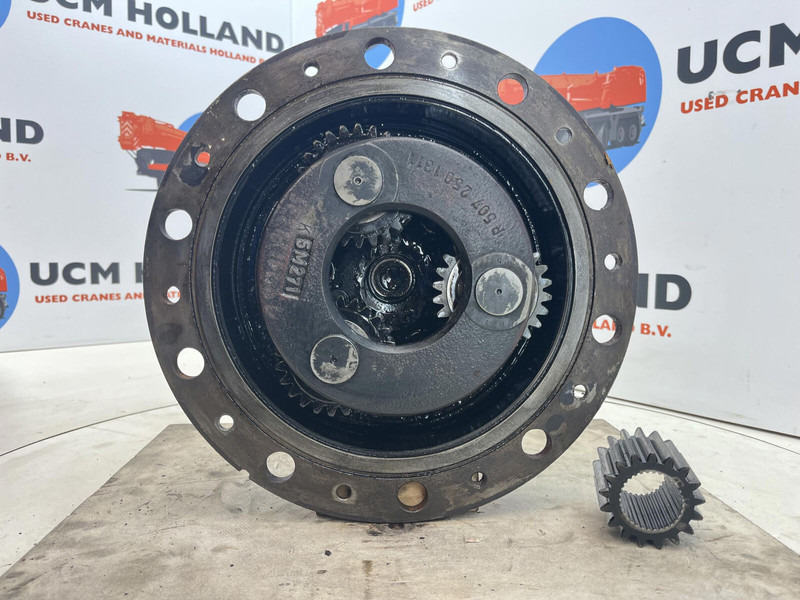 Terex AC 40-1 city planetary drive 17-24-67-32-3pl-H85-42 - Suspension pour Grue: photos 5 Terex AC 40-1 city planetary drive 17-24-67-32-3pl-H85-42 - Suspension pour Grue: photos 5