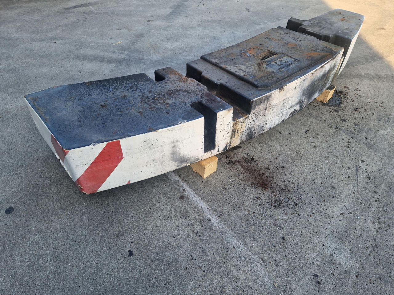 Terex AC 40 CITY counterweight 2.35T - Contrepoids pour Grue mobile: photos 4 Terex AC 40 CITY counterweight 2.35T - Contrepoids pour Grue mobile: photos 4
