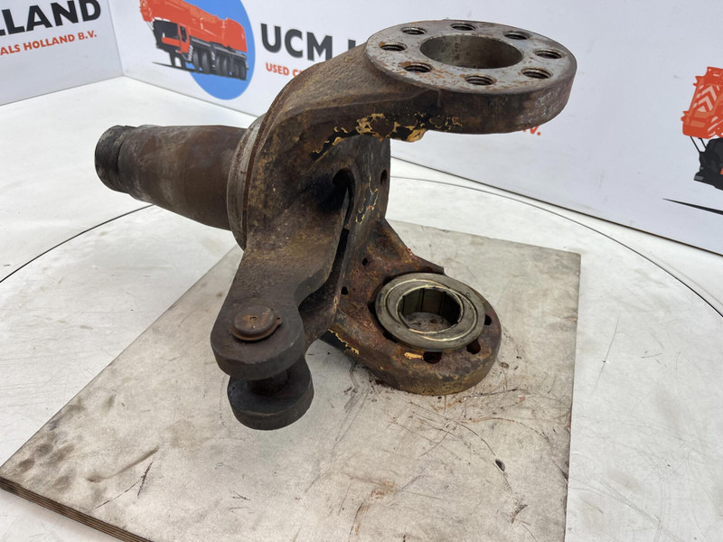 Terex HC 340 Steering knuckle 12 holes axle 1 - Fusée d'essieu pour Grue: photos 4 Terex HC 340 Steering knuckle 12 holes axle 1 - Fusée d'essieu pour Grue: photos 4